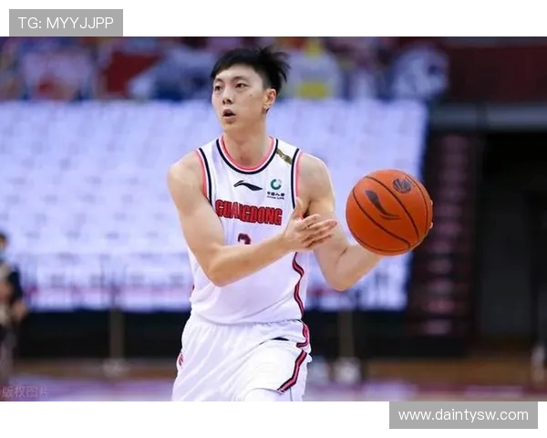 胡明轩:从青涩少年到篮球场上的璀璨明星之路